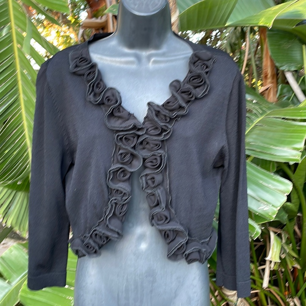 Cropped bolero jacket/sweater with rosettes